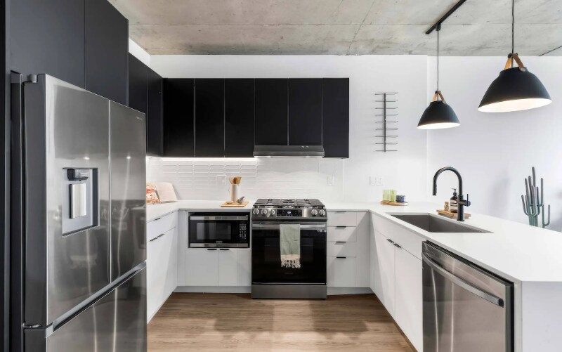 Building Photo - 207 N Elizabeth St