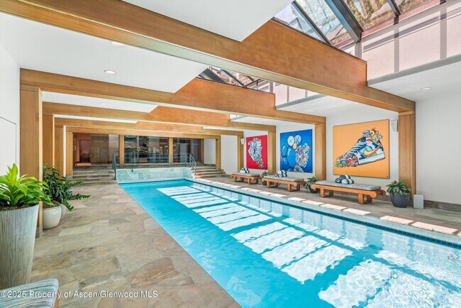 Building Photo - 800 Roaring Fork Rd