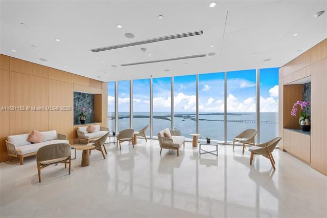 Building Photo - 300 Biscayne Boulevard Way