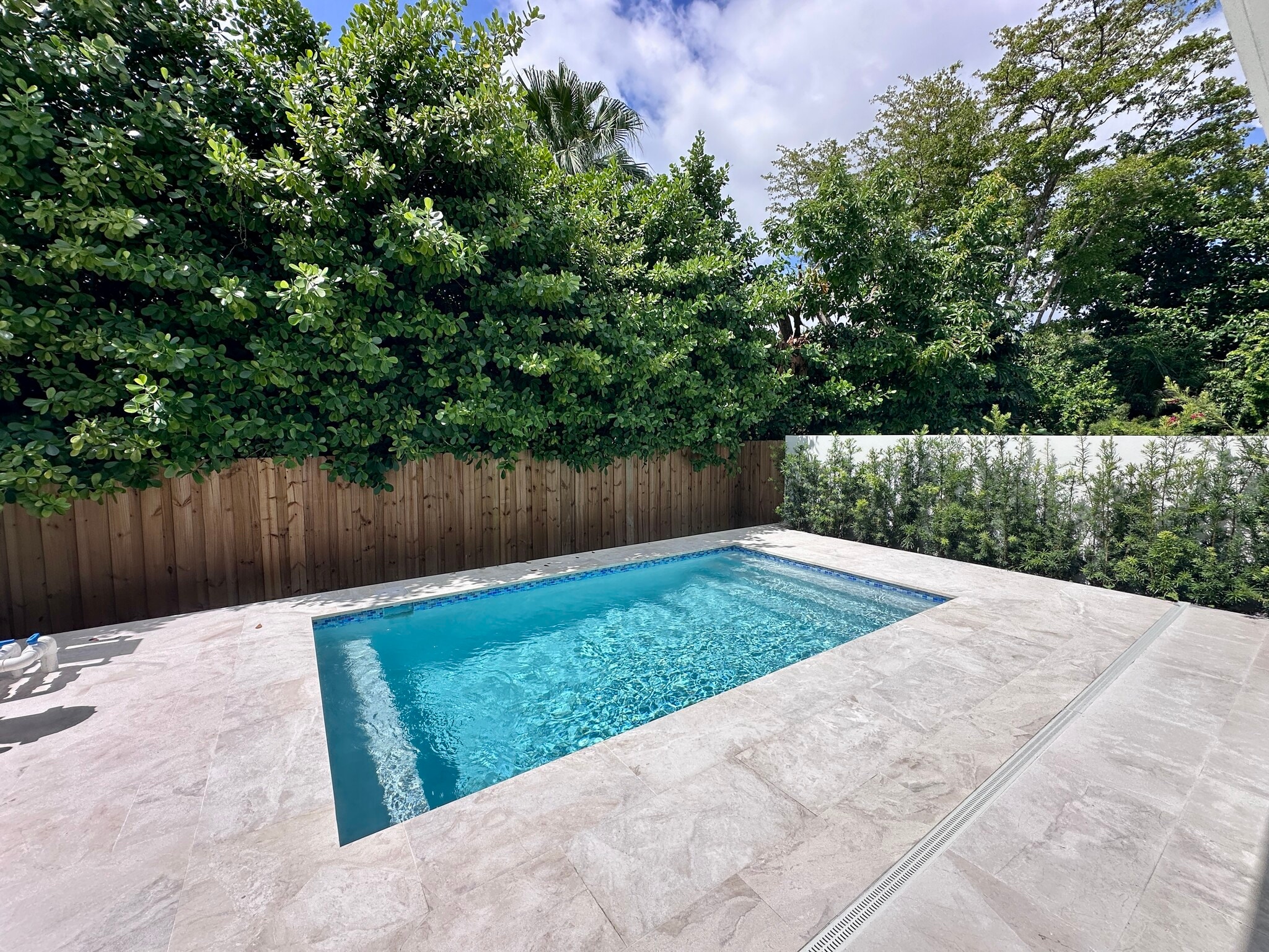 Building Photo - 8410 SW 65th Ave