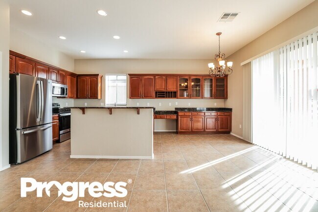 Building Photo - 420 S Blue River Loop