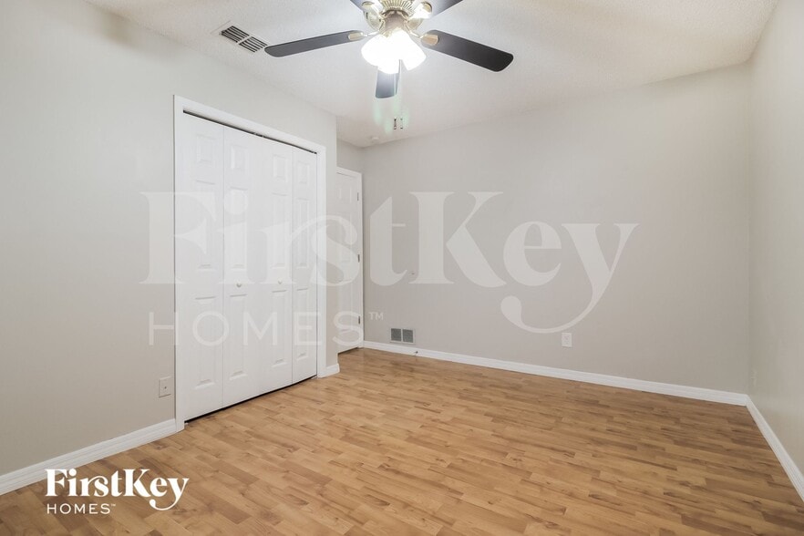 Building Photo - 3021 Dikewood Ct