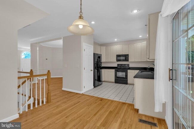 Building Photo - 9902 Michael Schar Ct