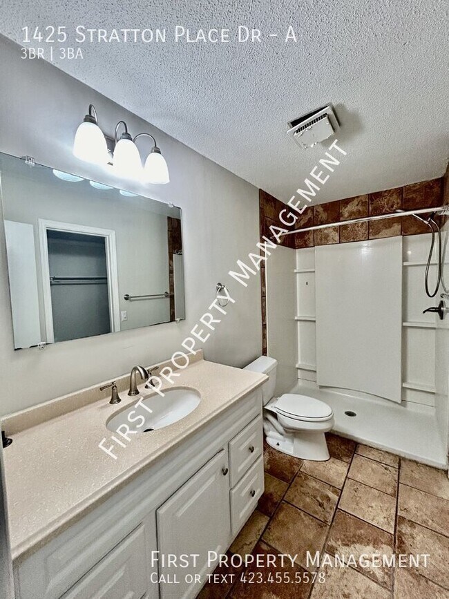 Building Photo - 1425 Stratton Pl Dr