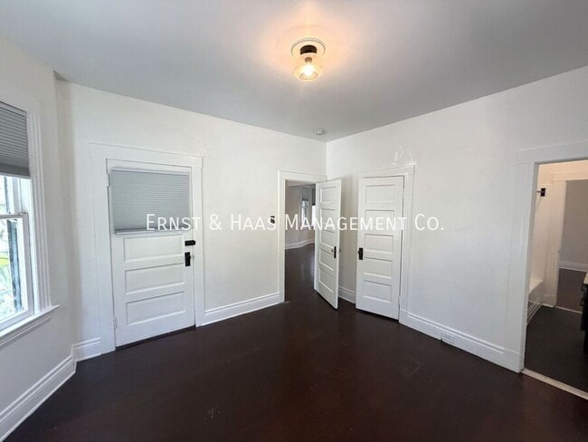 Building Photo - 209 Linden Ave
