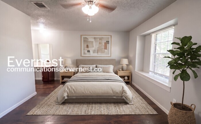 Building Photo - 16311 Paso Hondo Dr