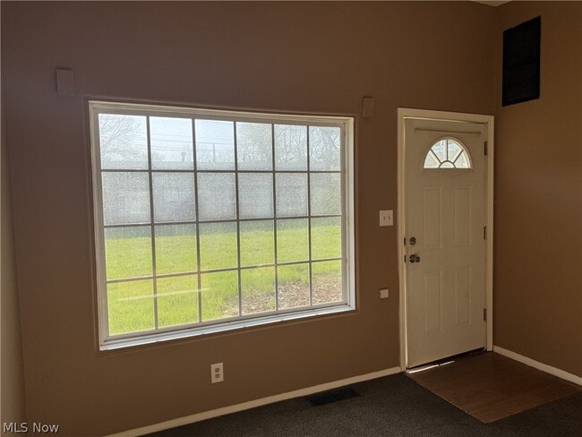 Building Photo - 2350 Newton St