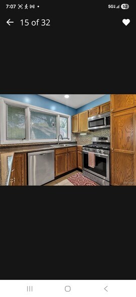 Building Photo - 186 Westfield Rd