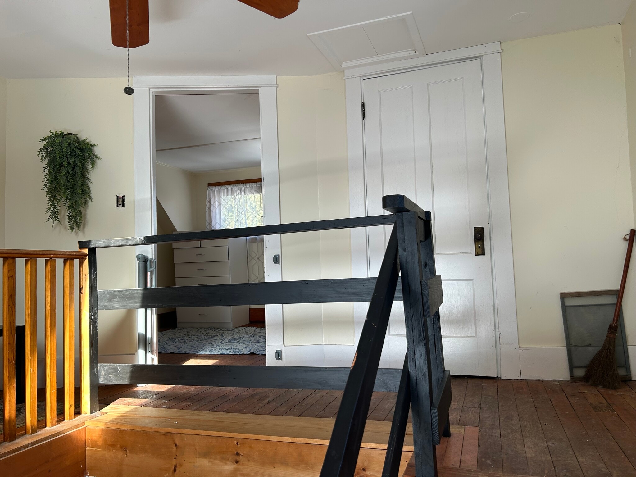 Building Photo - 345 Main St