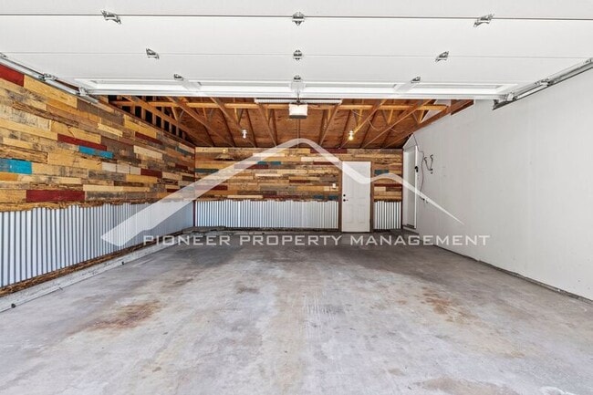 Building Photo - 1363 Ginny Ln