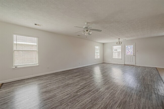 Building Photo - 29511 Legends Branch Ln