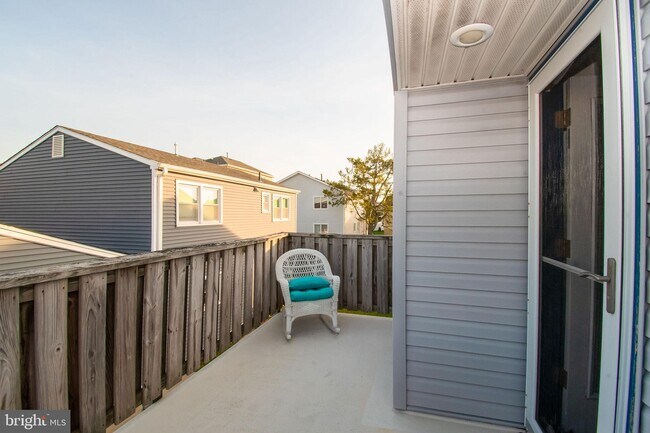 Building Photo - 100 Sheridan Square