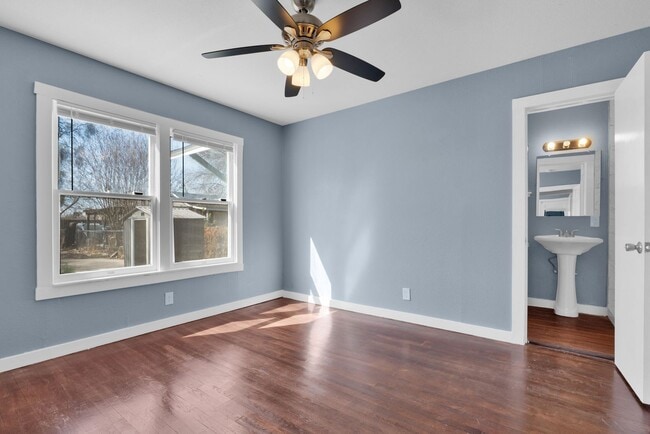 Building Photo - Cozy 3 Bed 2 Bath- Newly Renovated Home in Downtown San Antonio!