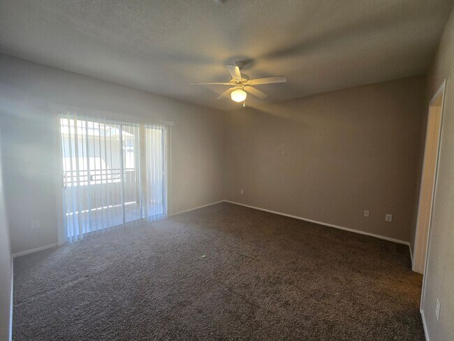 Building Photo - 9330 W Maule Ave