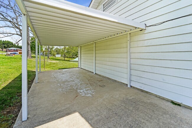 Building Photo - 180 Spurgeon Dr