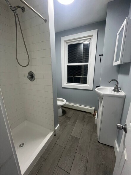 Building Photo - 54 Princeton St