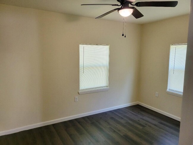 Building Photo - 15500 FM1725