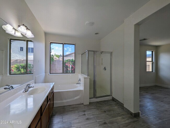 Building Photo - 15432 W Tasha Cir