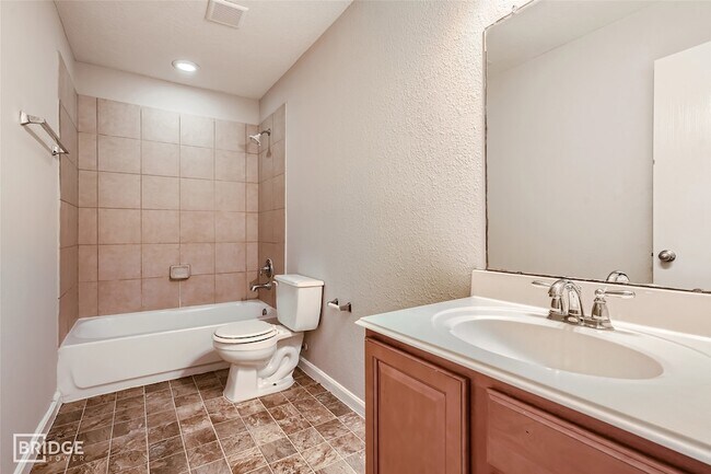 Building Photo - 514 Remington Glen Ct