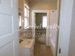 Building Photo - 2 bedroom home