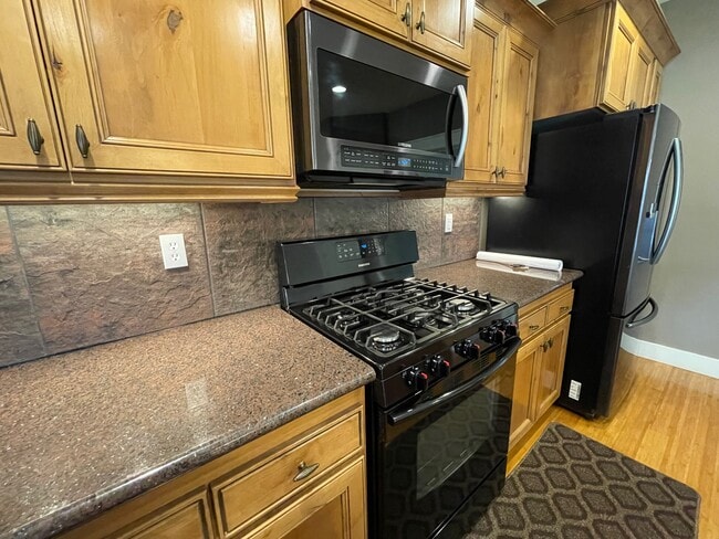 Building Photo - 2725 S Groom Way