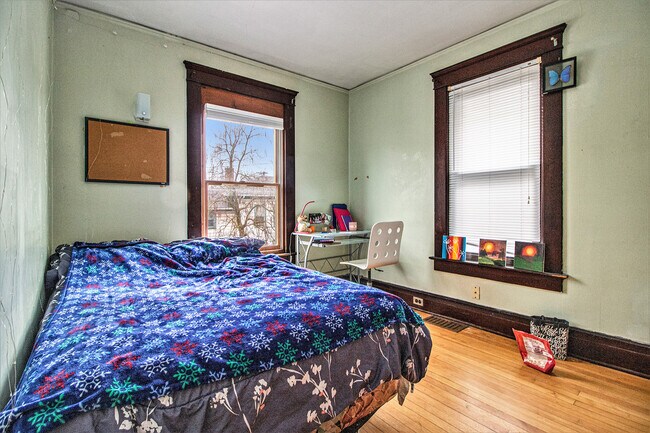 Building Photo - 407 Hamilton Pl