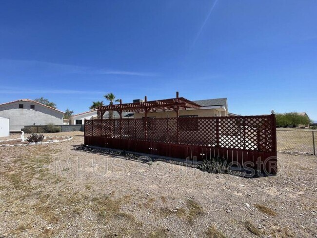 Building Photo - 3371 Sharon Ln