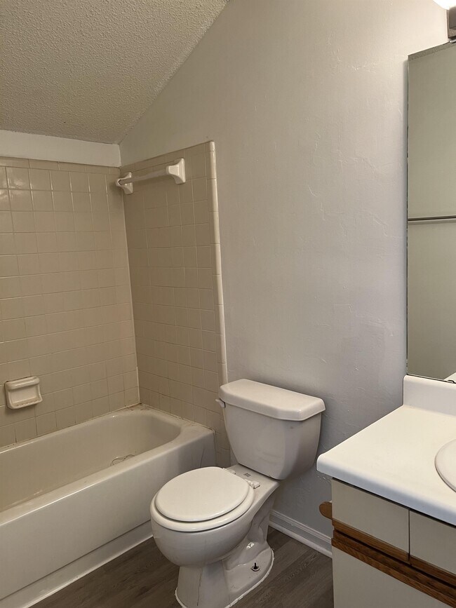 Building Photo - 2343 Sandpiper St