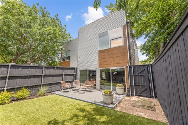 Building Photo - 4411 Roseland Ave