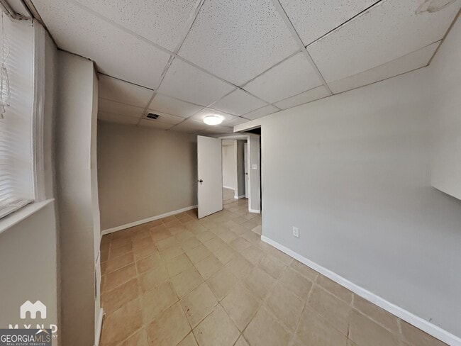 Building Photo - 5730 Deerfield Ln