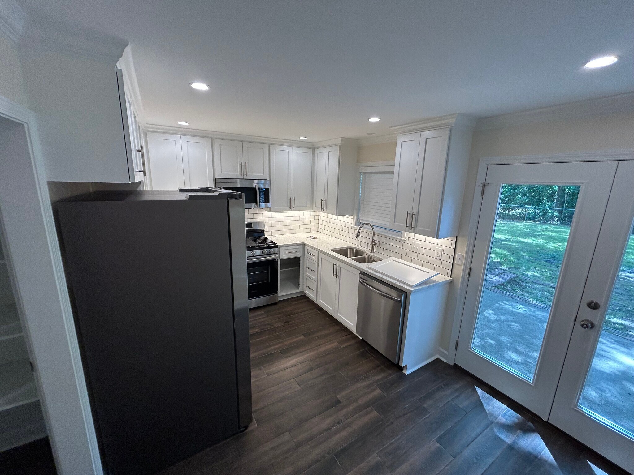 Kitchen/Patio - 1802 Alden Ln