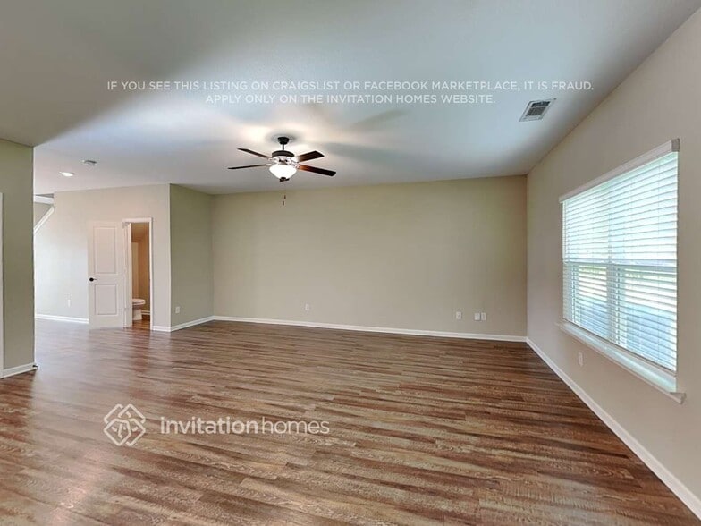 Building Photo - 442 Samara Ct