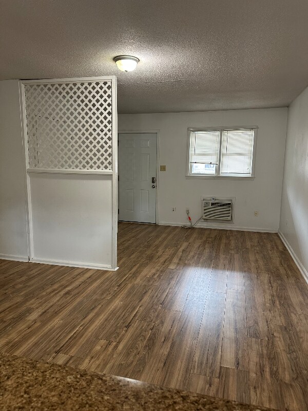 Building Photo - 1923 Norwood St SW