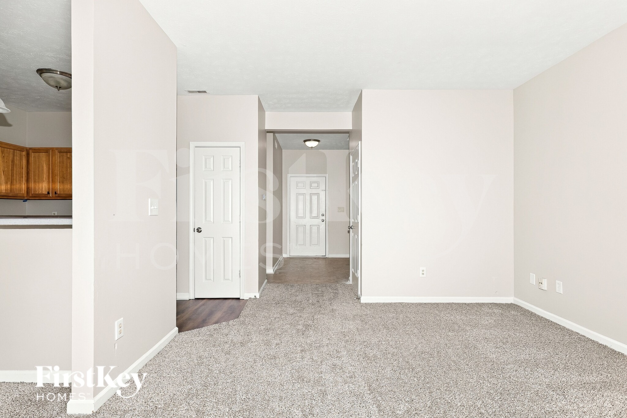 Building Photo - 10368 Platinum Dr