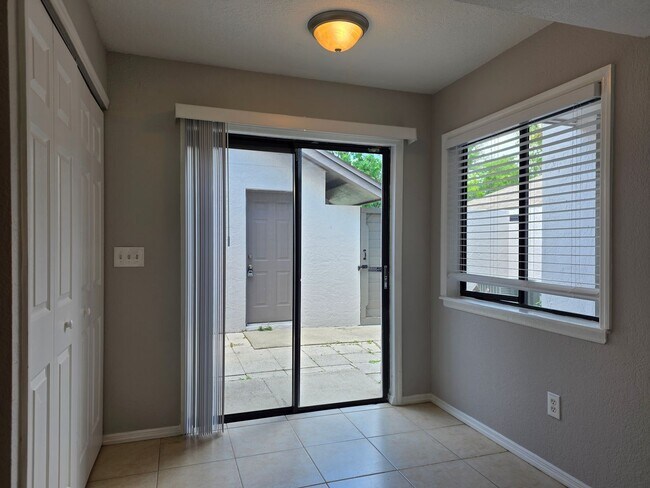 Building Photo - 3/3 Townhome at Montgomery Club in Altamonte Springs