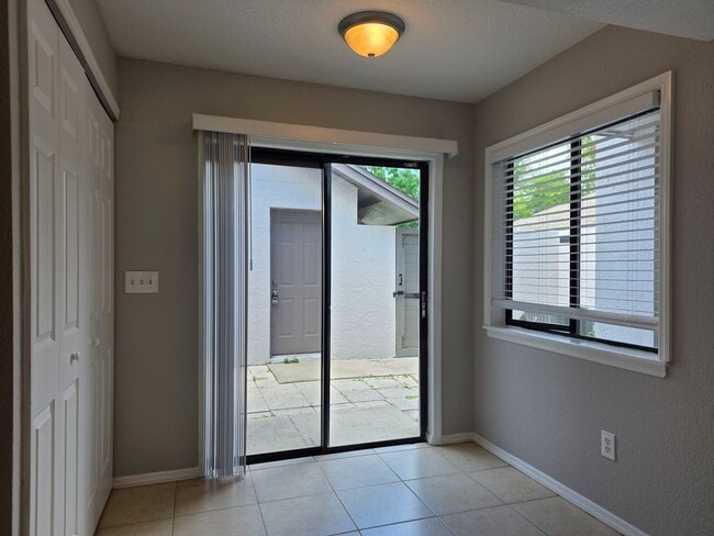 Building Photo - Three Bedroom Townhome at Montgomery Club in Altamonte Springs