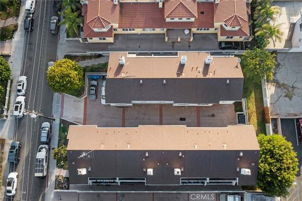 Building Photo - 2607 Vanderbilt Ln