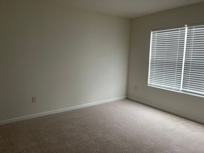 Building Photo - 4806 Swanns Mill Dr