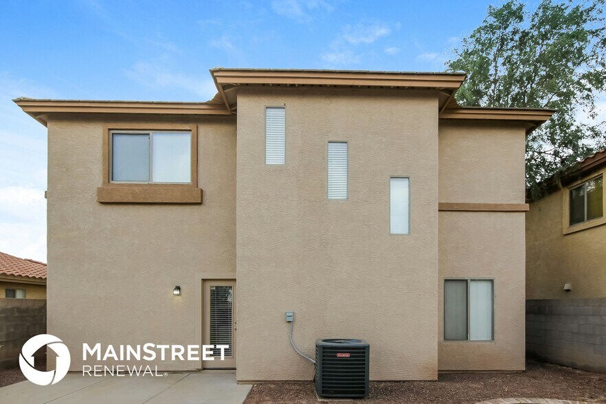 Building Photo - 5512 W Darrow Dr