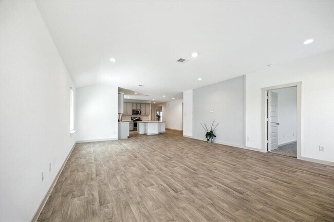Building Photo - 8115 Brahman Ln