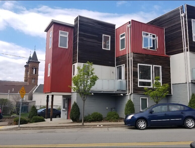 Building Photo - 3647 Penn Ave