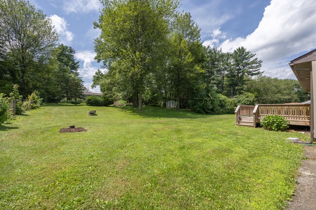 Building Photo - 27 Lathrop Dr
