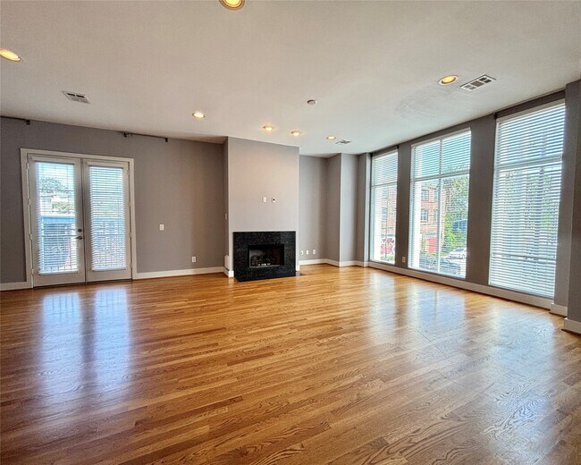 Building Photo - 2402 Morgan St