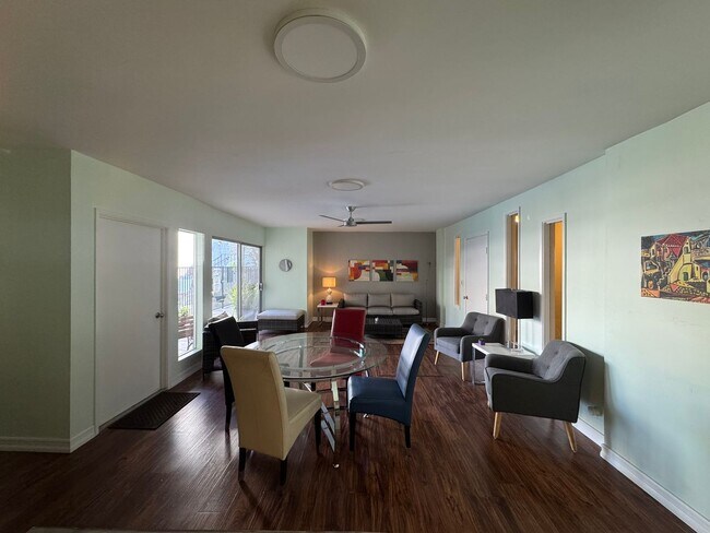Building Photo - Modern Comfort Meets Prime Location | Stunning 1BR in North Park