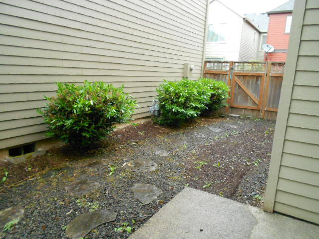 Building Photo - 15827 SW Century Dr