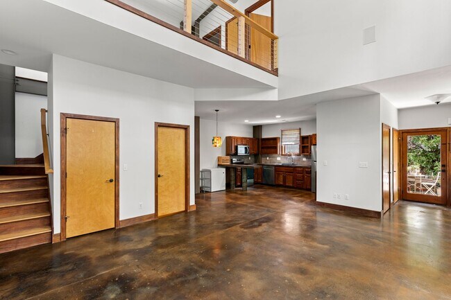Building Photo - West Asheville Oasis