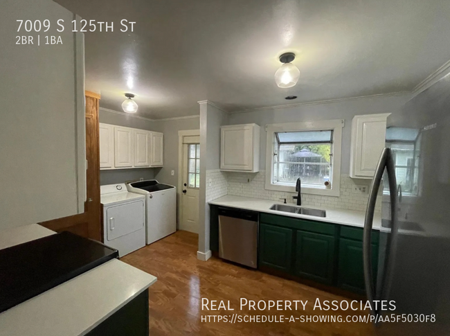 Building Photo - 7009 S 125th St