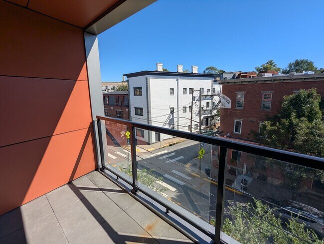 Building Photo - 2 Bedroom 2 Bathroom Condo at the Lawrence...