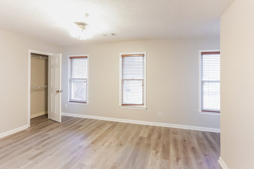 Building Photo - 805 Wood Wren Cove