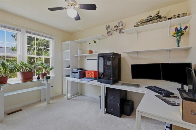 Building Photo - 899 Holborn Ct